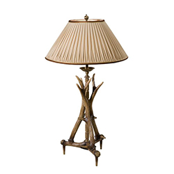 european-classics-stagworks-antler-table-lamp